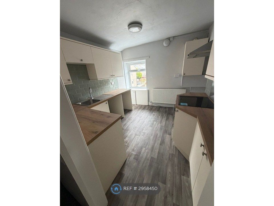 Property photo 1 of 12 Kitchen