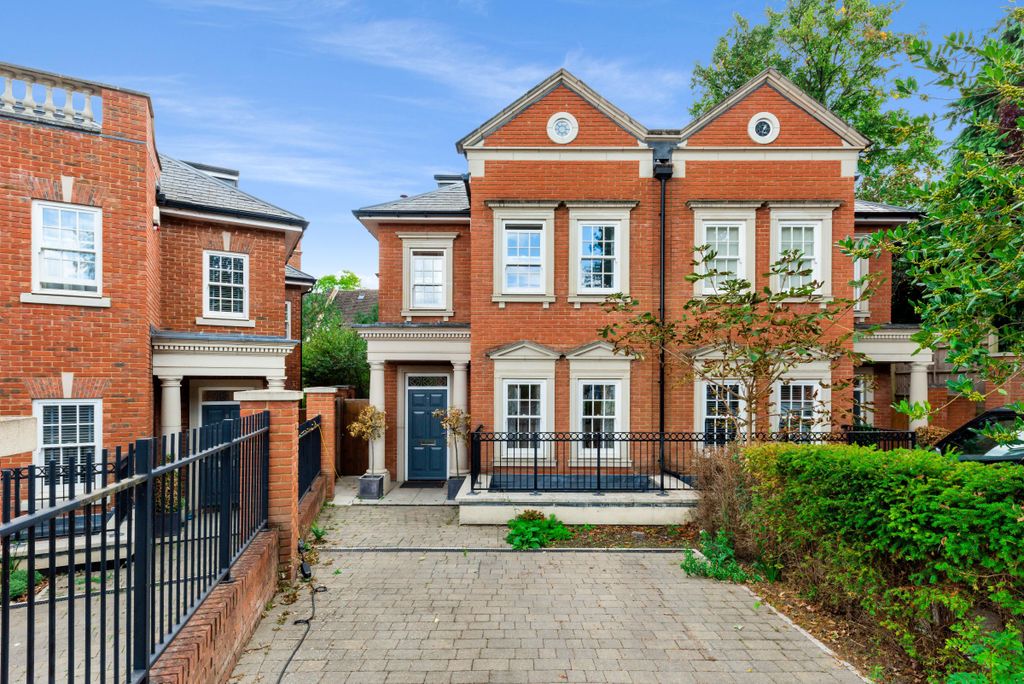 Property photo 1 of 30