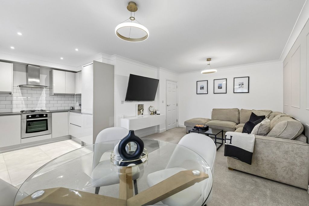 Property photo 3 of 20 Picture No. 23