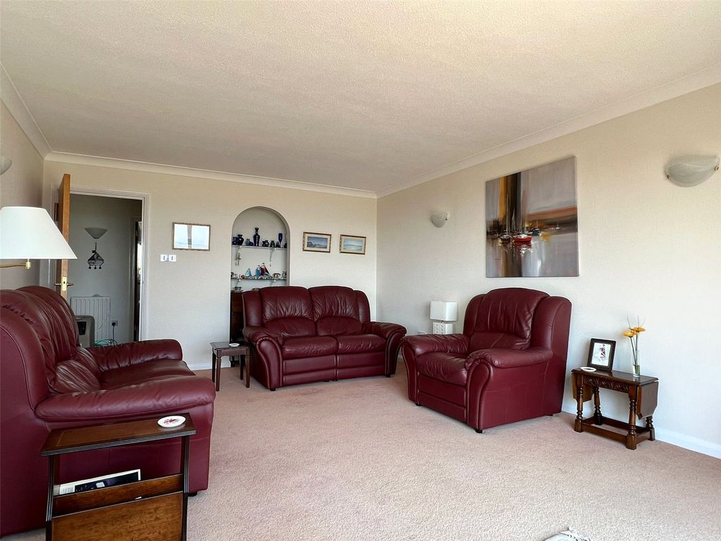 Property photo 3 of 13 Picture No. 01