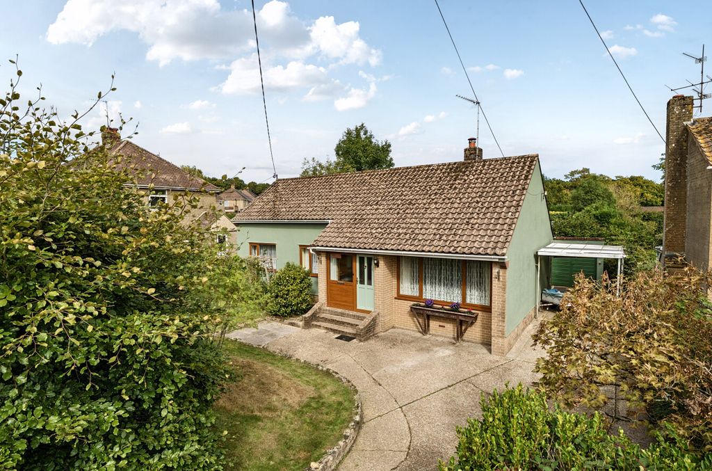 Property photo 1 of 34 1355797-24-68d3Eb...