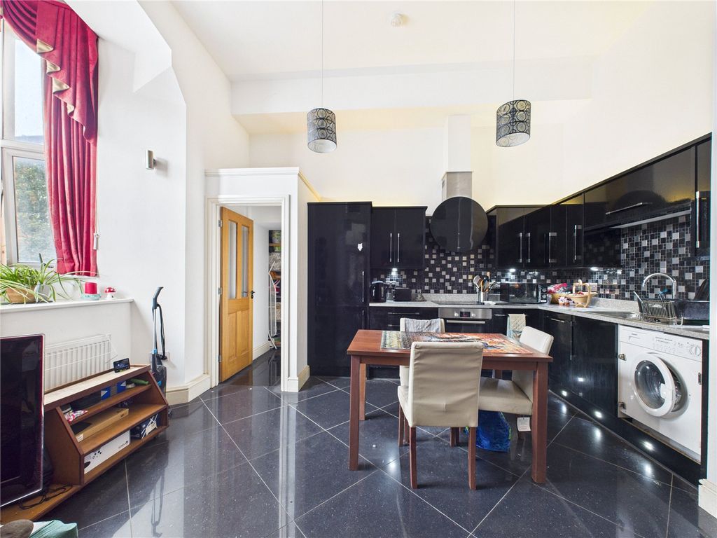 Property photo 3 of 12 Picture No. 37