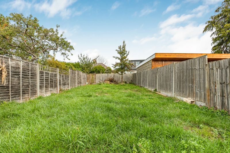 Property photo 3 of 13 Garden