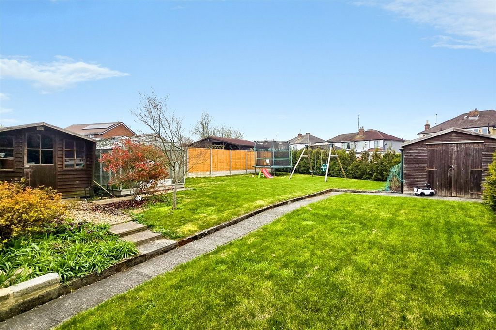 Property photo 3 of 21 Garden