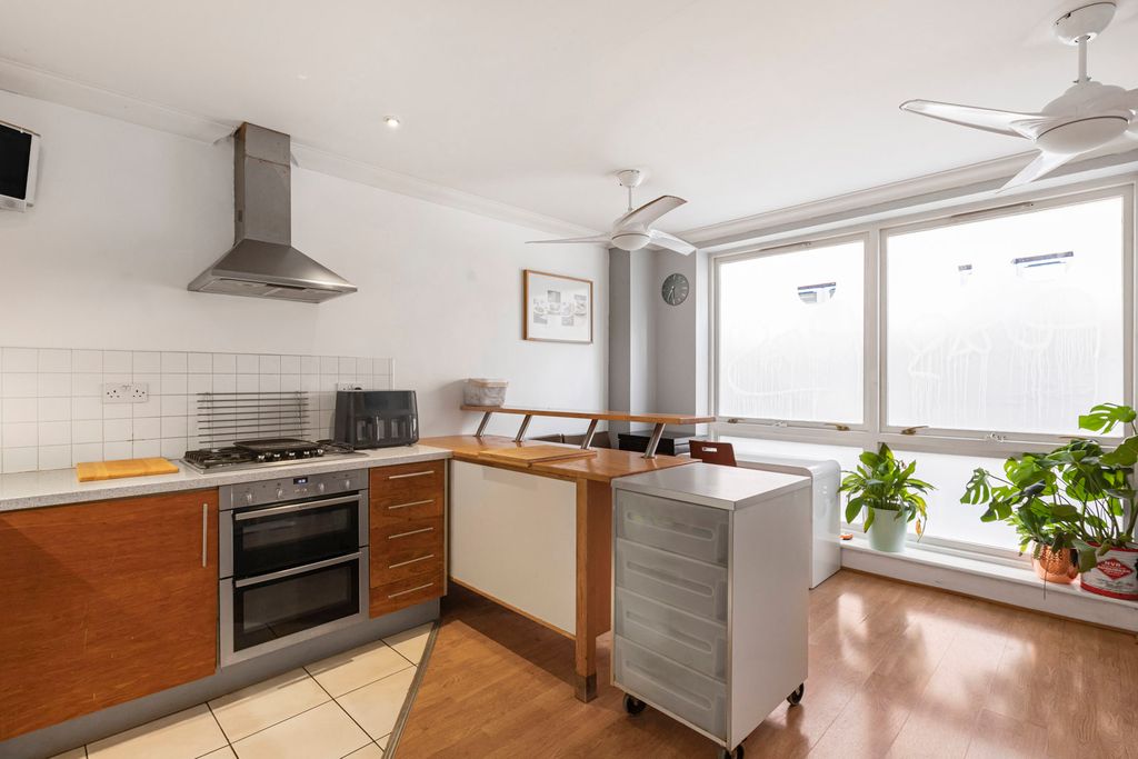 Property photo 1 of 15 Kitchen