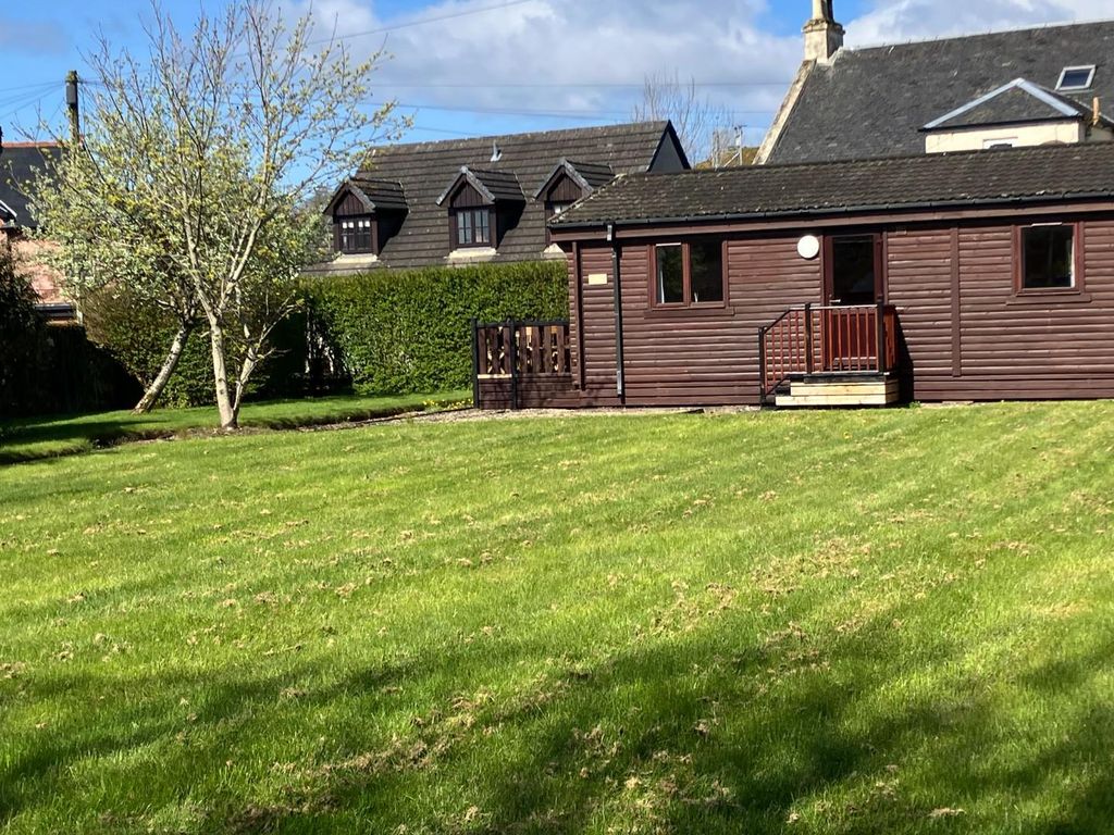 Property photo 2 of 24 Left Lodge