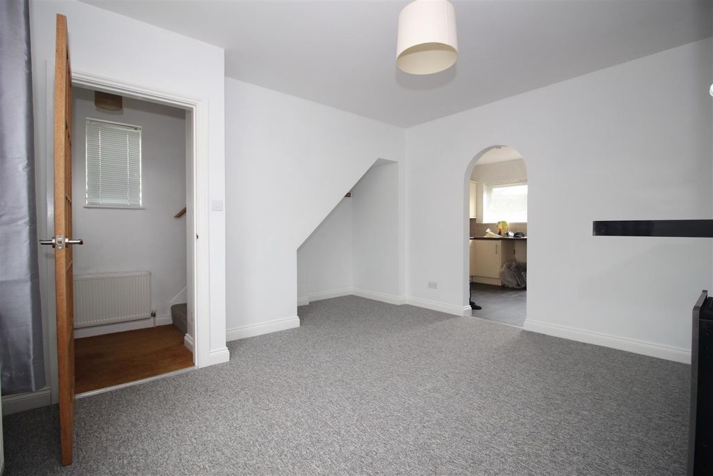Property photo 3 of 11 Img_0017.Jpg