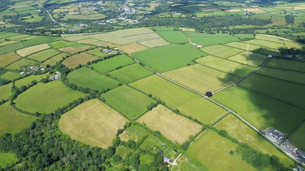 Property photo 3 of 4