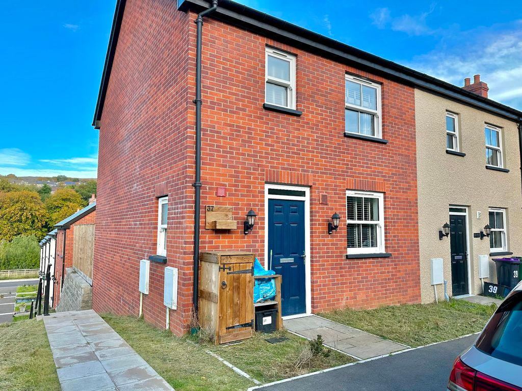 Property photo 1 of 31