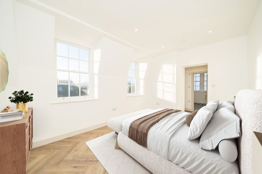 Property photo 3 of 6