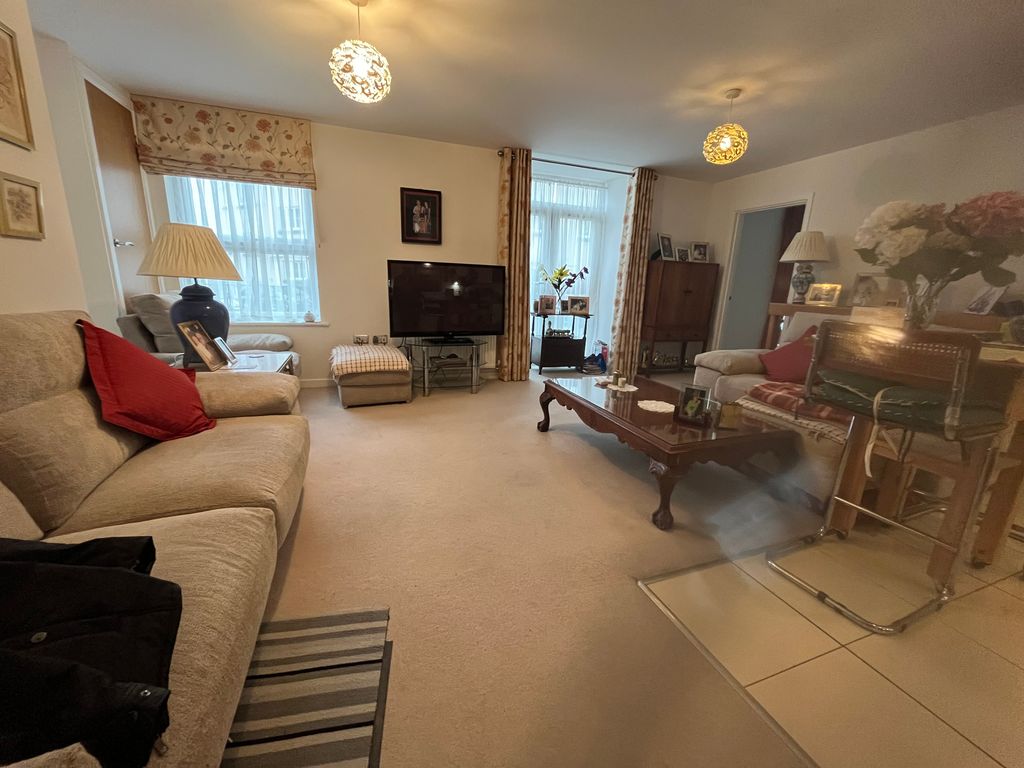 Property photo 2 of 6