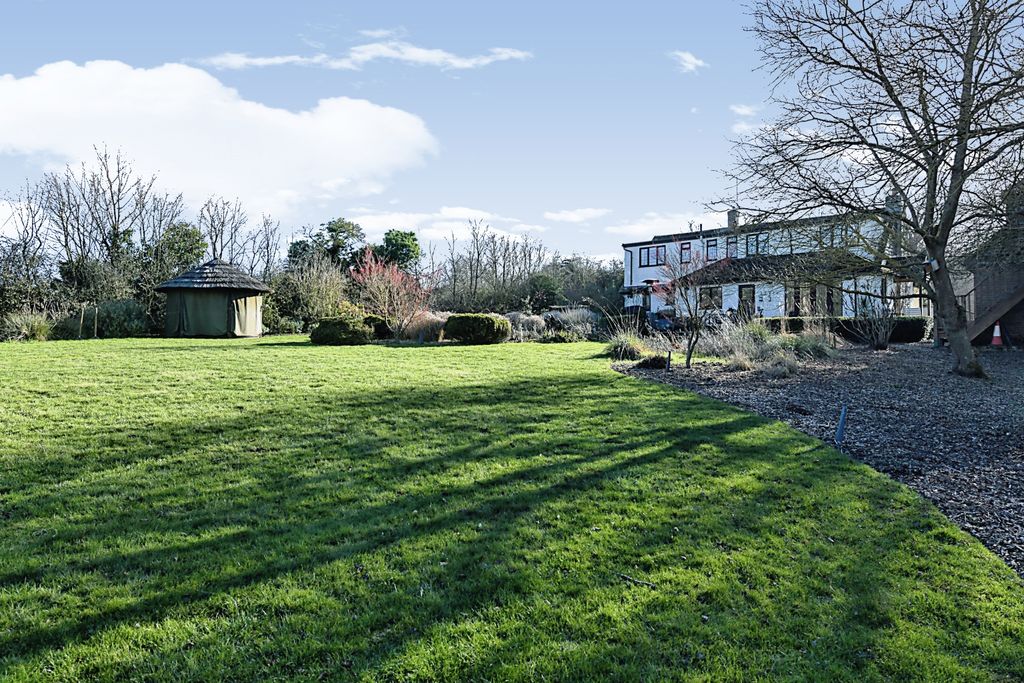 Property photo 1 of 29 Photography