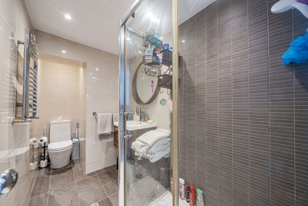 Property photo 3 of 20 1470917-7-6A1Ef85...