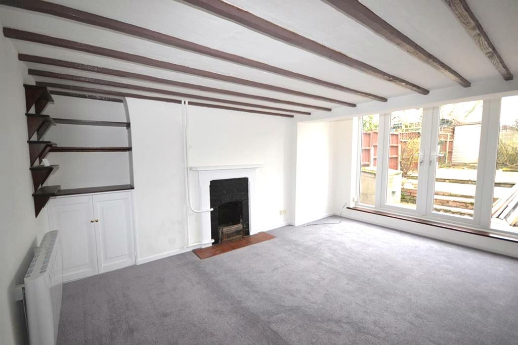 Property photo 2 of 6 Lounge