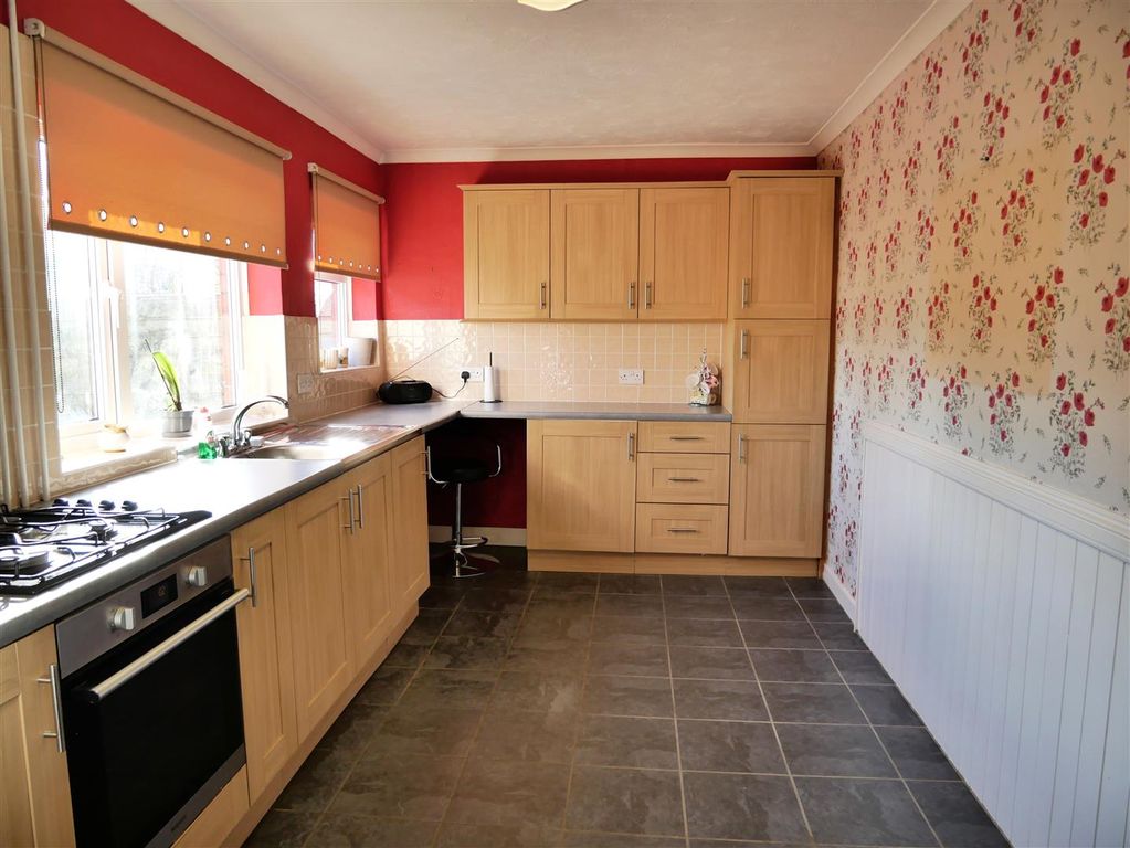 Property photo 3 of 17