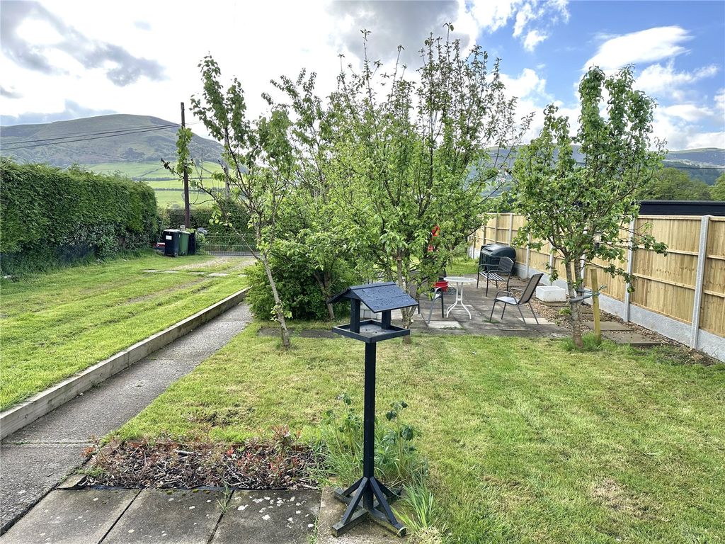 Property photo 2 of 17 Picture No. 14