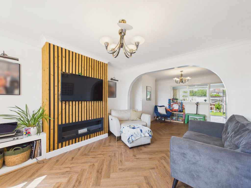 Property photo 2 of 10 5191294