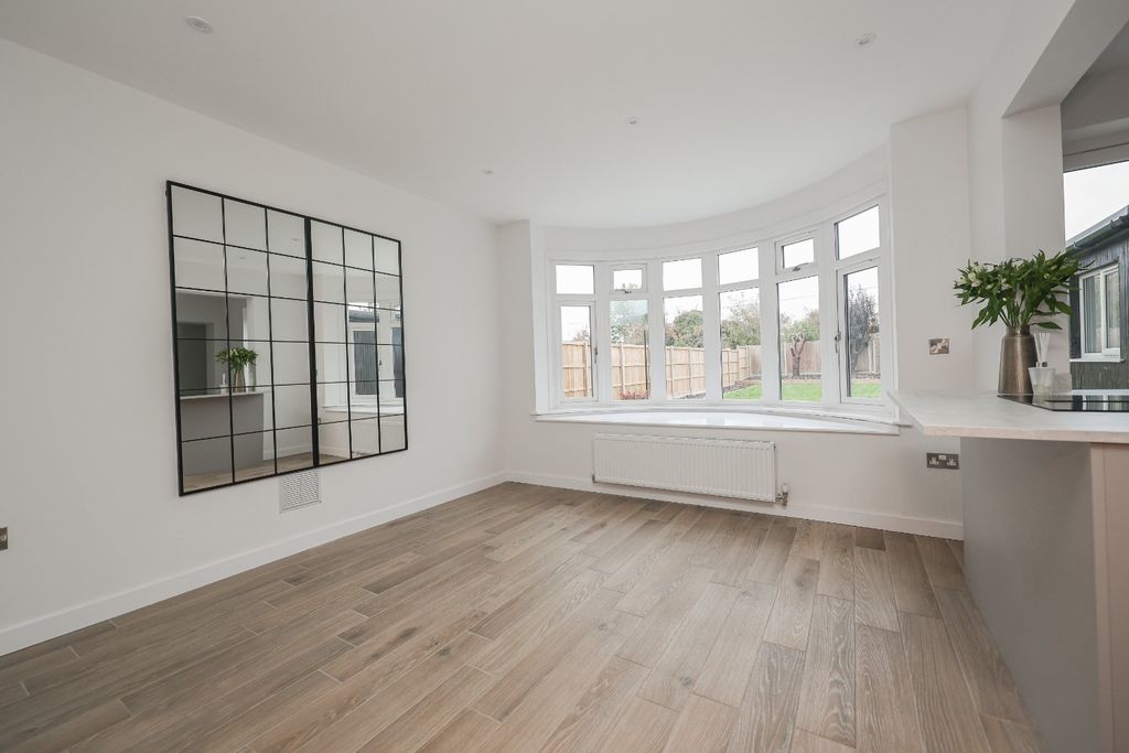 Property photo 3 of 25 4588933