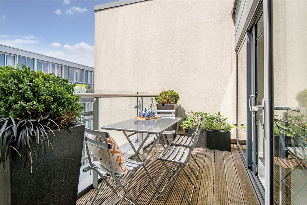 Property photo 2 of 14 Picture No. 02