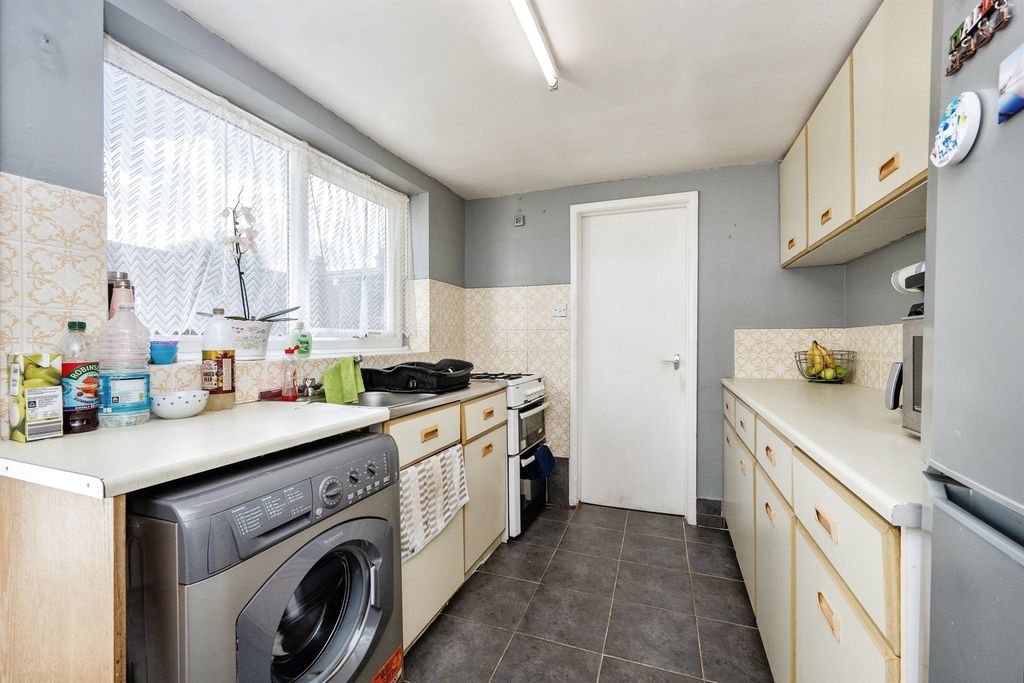 Property photo 2 of 13