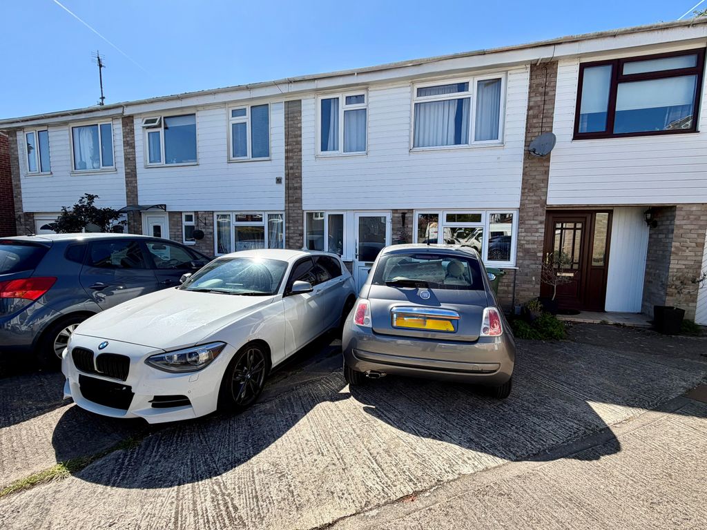 Property photo 1 of 2 Front