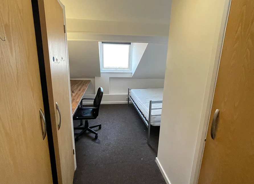 Property photo 2 of 50