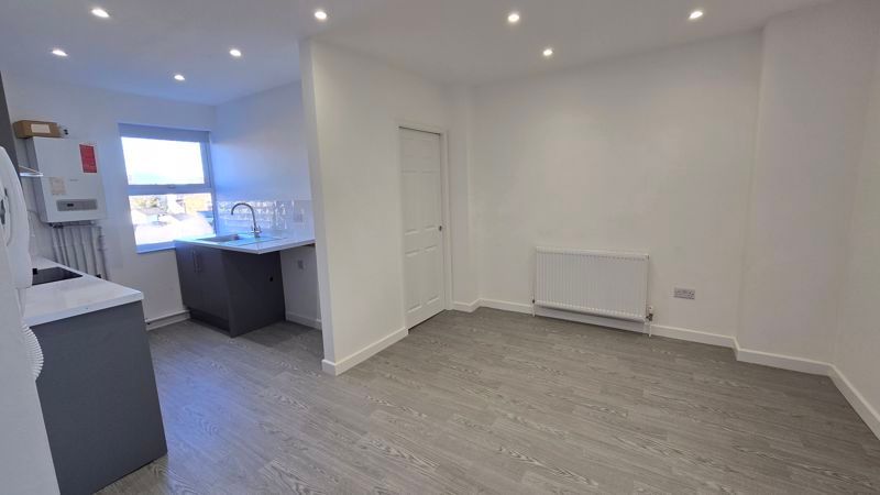 Property photo 2 of 10 Photo 1