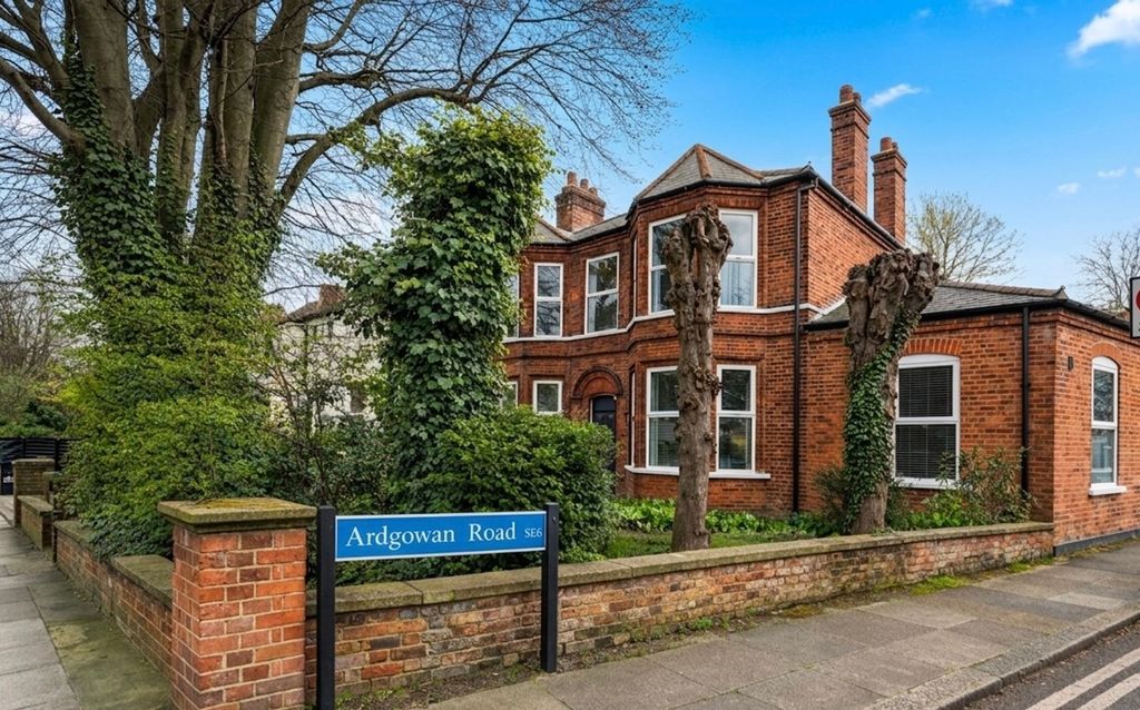 Property photo 1 of 9 External View