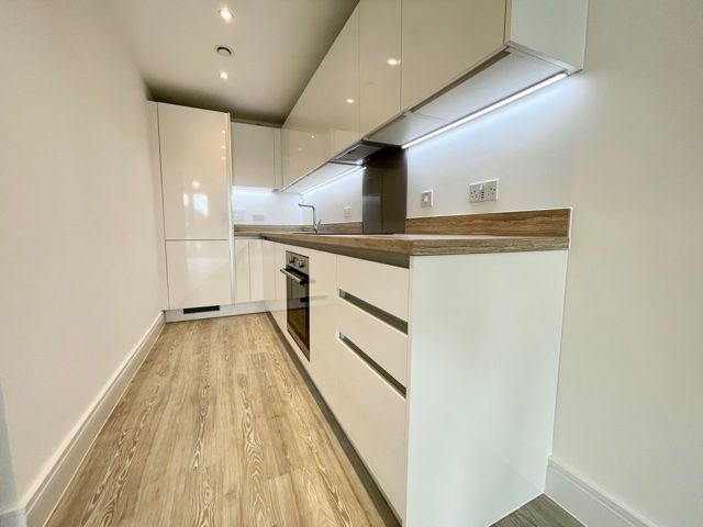 Property photo 2 of 7 Kitchen