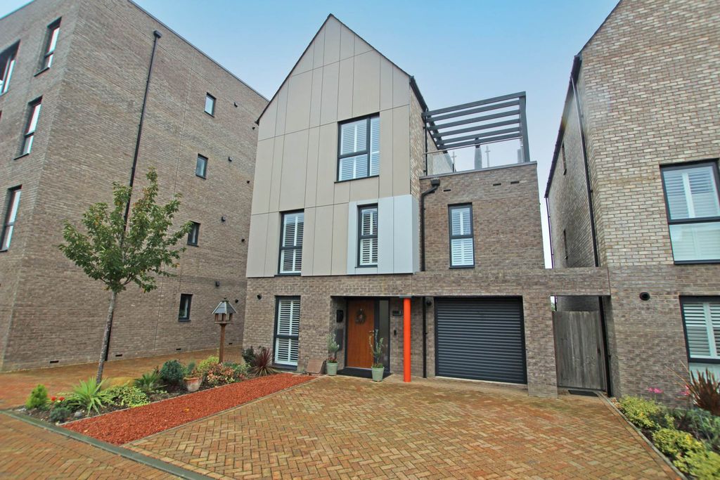 Property photo 1 of 38