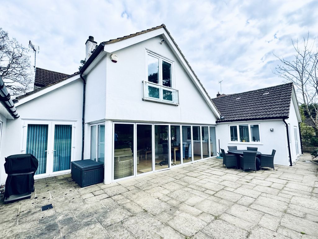 Property photo 1 of 21