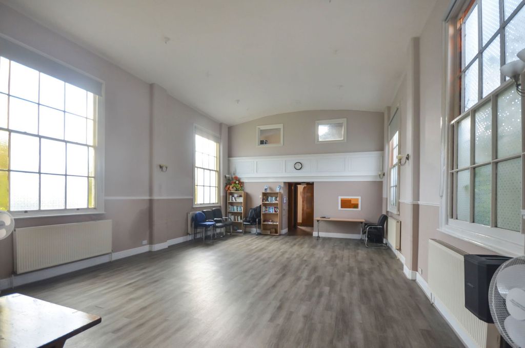 Property photo 3 of 12