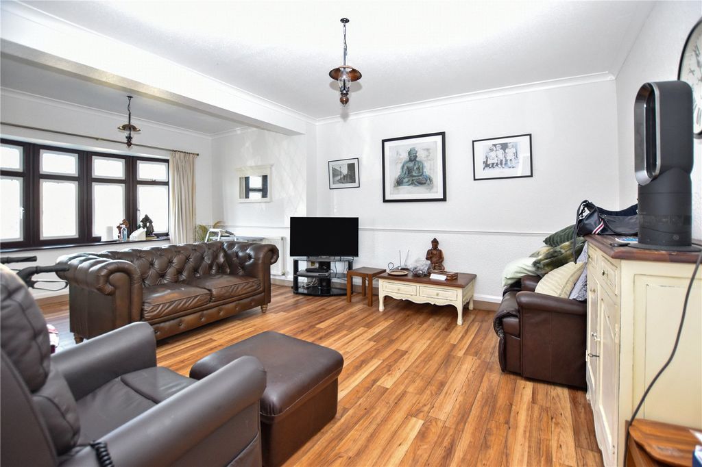 Property photo 2 of 12 Picture No. 15