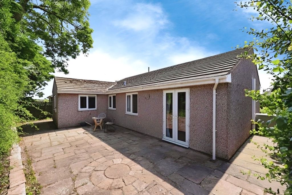 Property photo 2 of 12 Outside