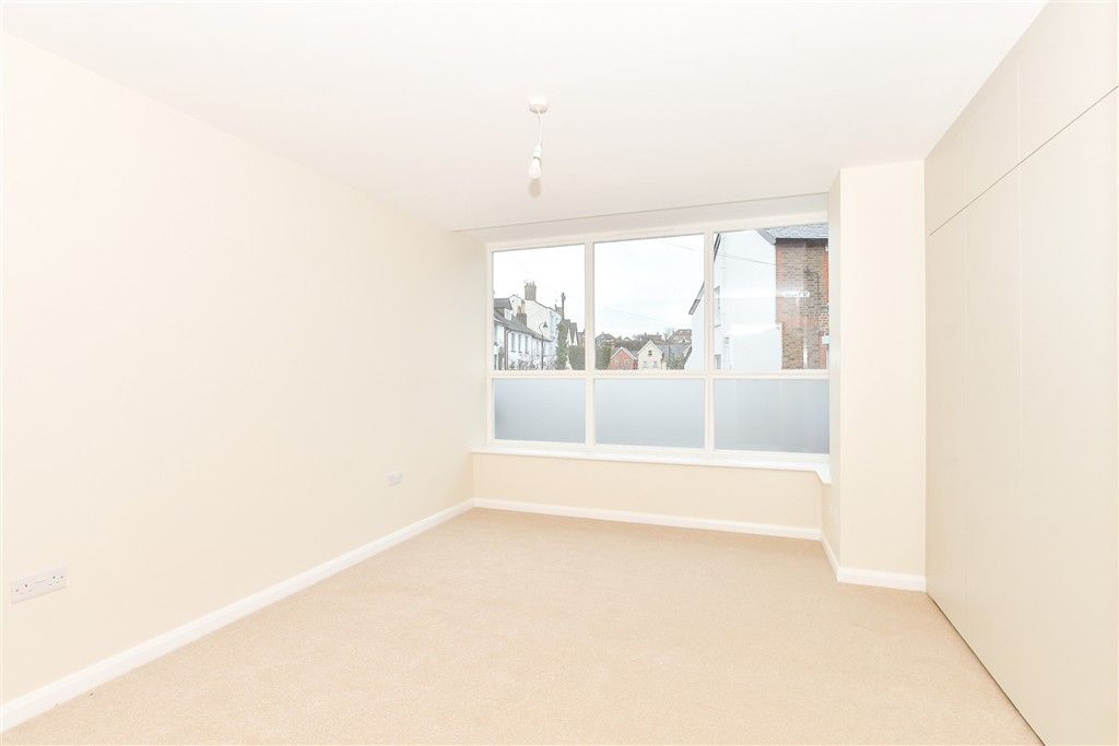 Property photo 2 of 11 Bedroom 1