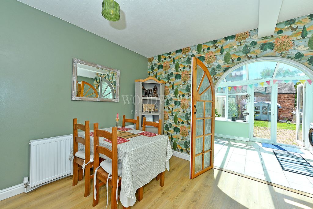 Property photo 3 of 15 Dining Room