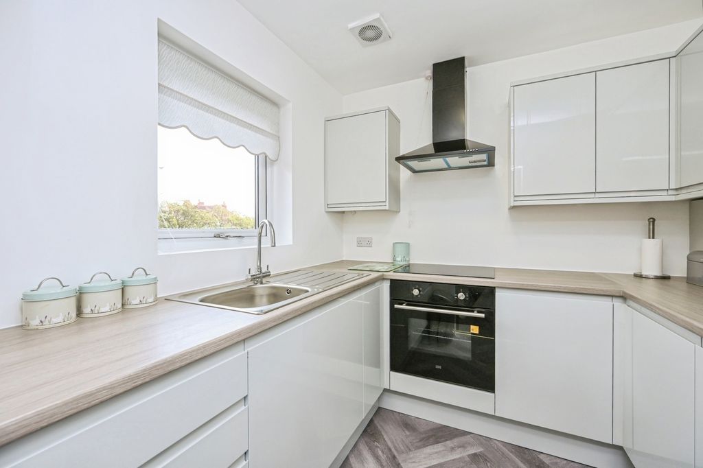 Property photo 3 of 14 Pbox-Img.Jpg