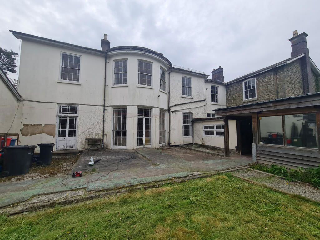 Property photo 1 of 48