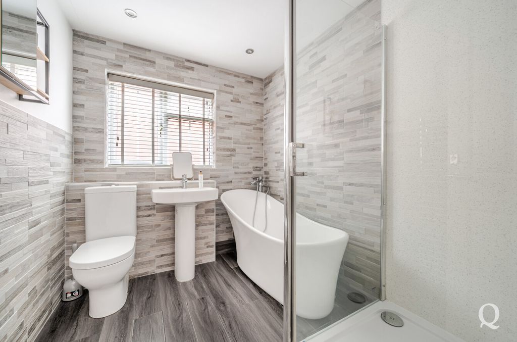 Property photo 3 of 25 1Cde4E77-6882-48c...