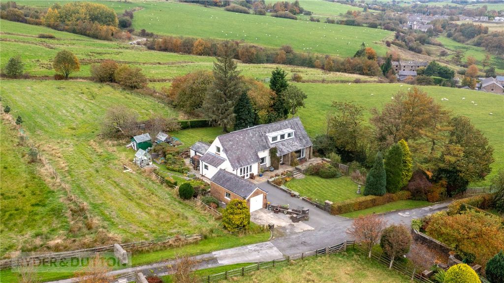 Property photo 2 of 32 Countryiwde Setting