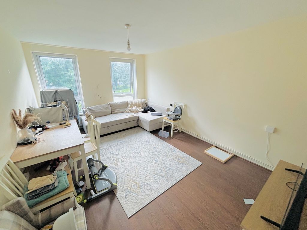 Property photo 1 of 4