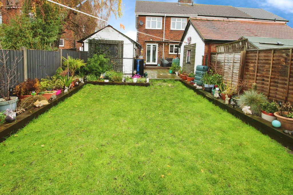 Property photo 2 of 20 Garden.Jpg