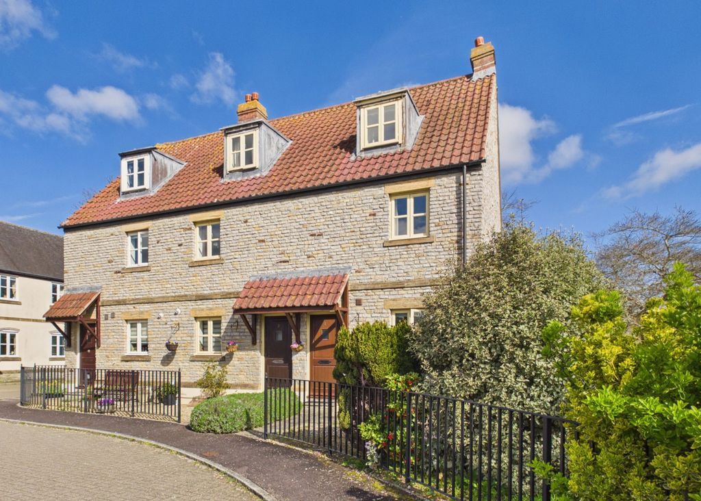 Property photo 1 of 20 Photo 18