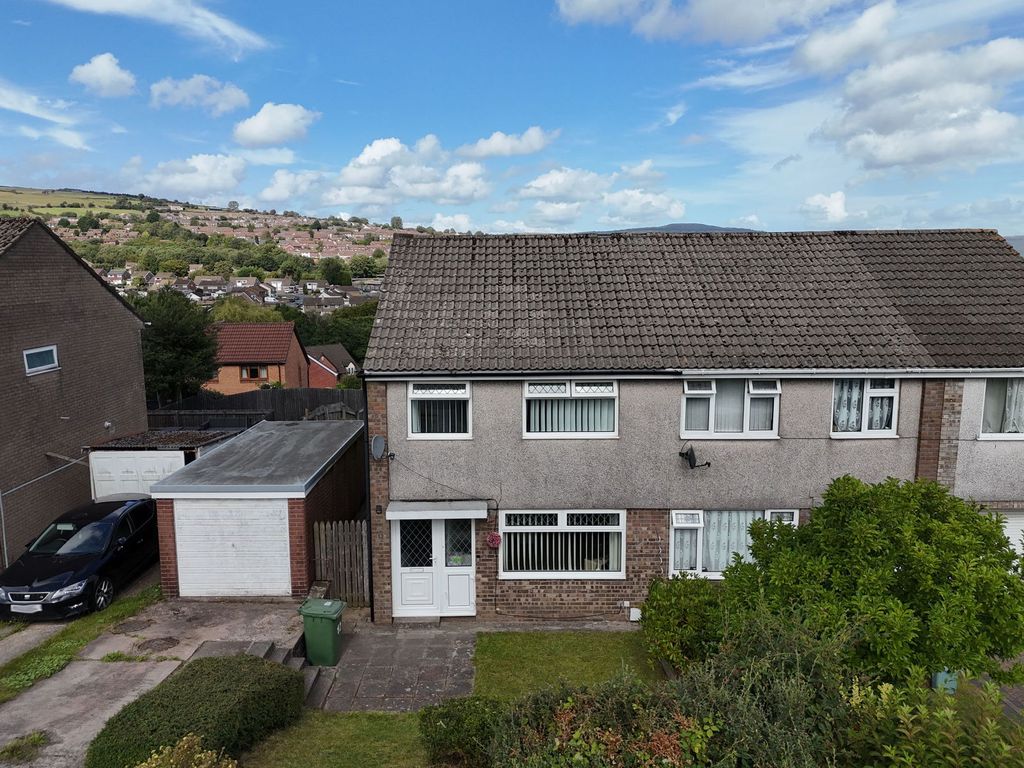 Property photo 2 of 32