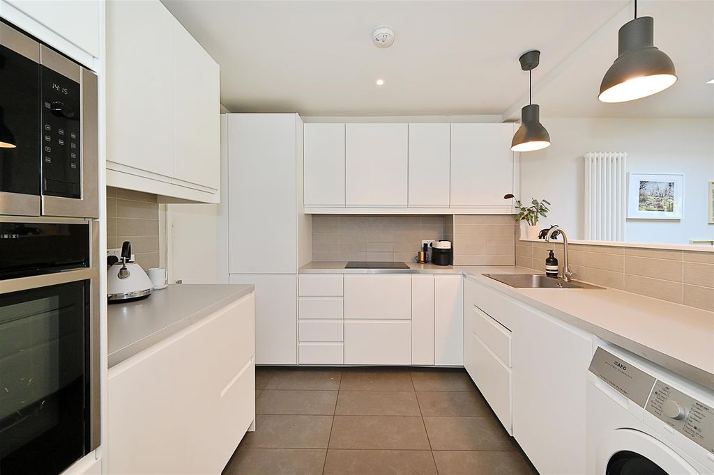 Property photo 3 of 16 Carbis-Road (4).Jpg