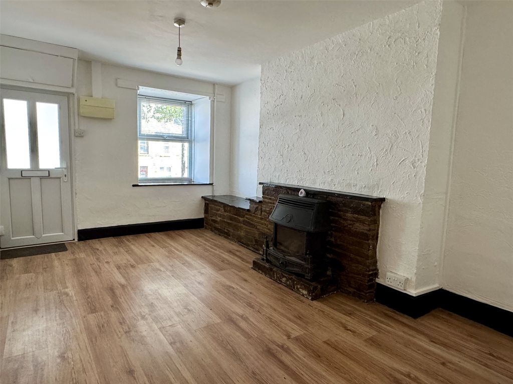 Property photo 3 of 8 Picture No. 04