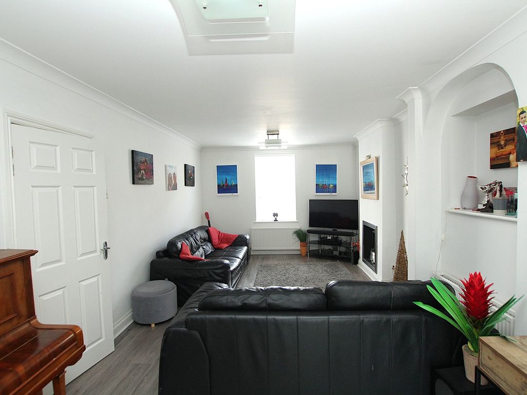 Property photo 3 of 30