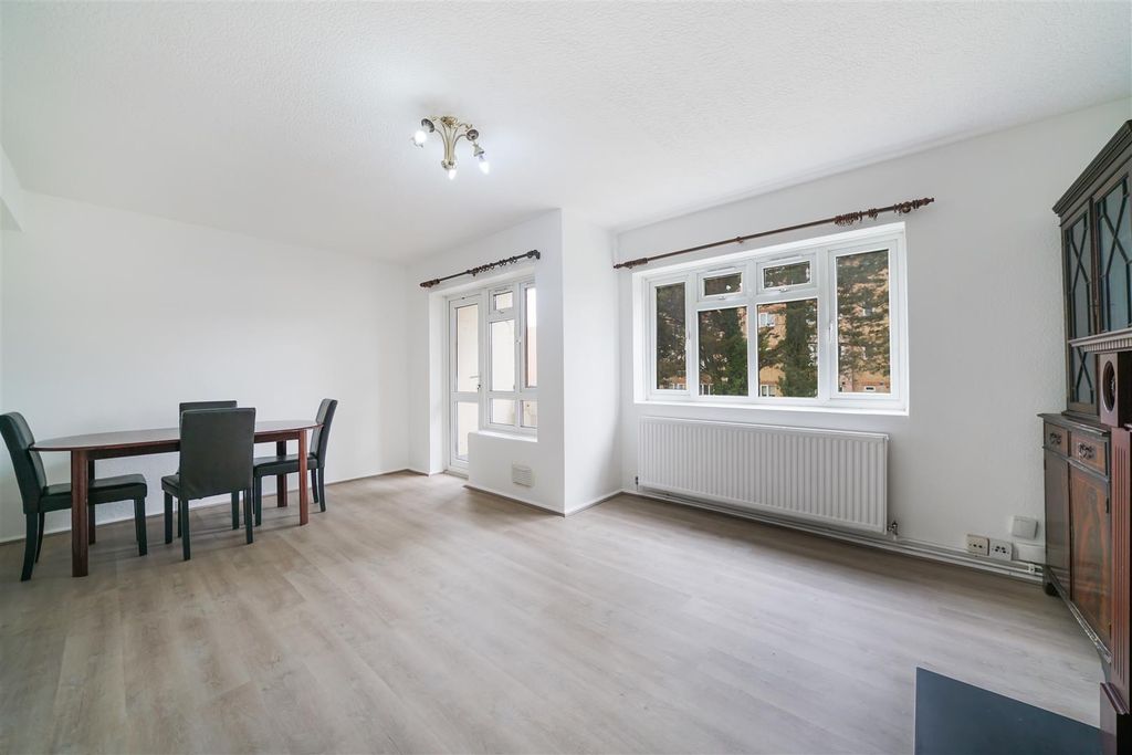 Property photo 2 of 8 97 Gauntlett Court - Rzkqjegkmx9Lt9Tvf3L6.Jpg