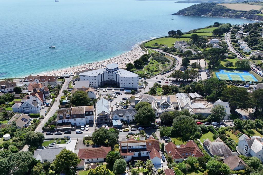 Property photo 3 of 20