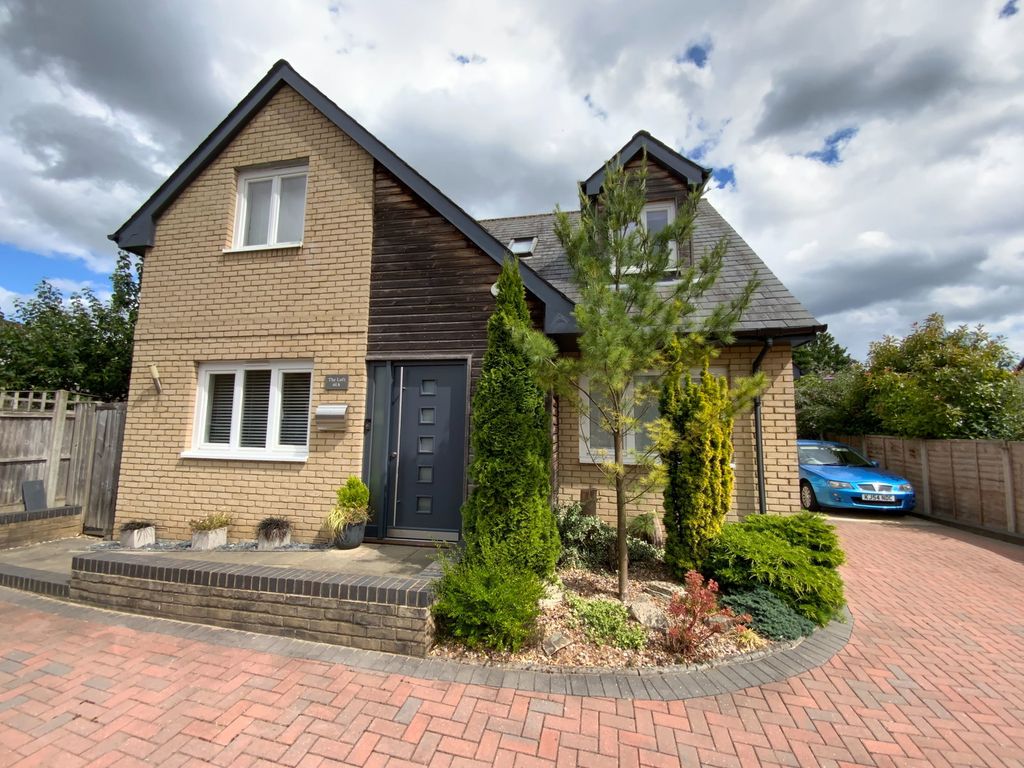 Property photo 1 of 24
